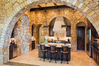 Pedra decorativa na cozinha - 130 opções de design para belos desenhos
