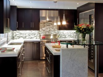 Pedra decorativa na cozinha - 130 opções de design para belos desenhos