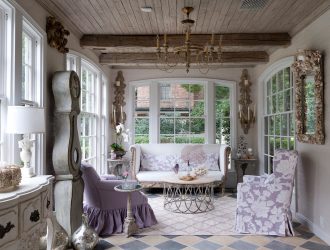 Estilo simples e multifacetado no interior de uma casa de campo. Mais de 200 fotos de design natural e simplicidade