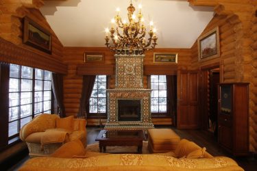 Estilo simples e multifacetado no interior de uma casa de campo. Mais de 200 fotos de design natural e simplicidade