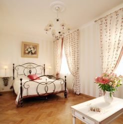 Beirais para cortinas: necessidade ou luxo? Qual é melhor e mais conveniente? (265+ fotos)