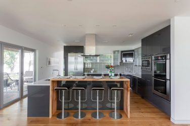 Como pendurar as fotos certas no interior da cozinha - 205+ (Foto) Idéias elegantes e bonitas