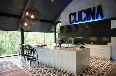 Como pendurar as fotos certas no interior da cozinha - 205+ (Foto) Idéias elegantes e bonitas