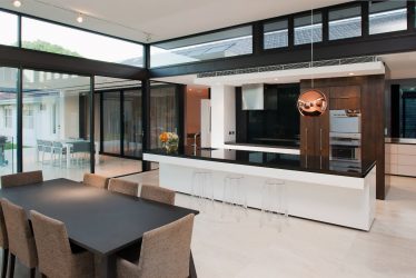 Como pendurar as fotos certas no interior da cozinha - 205+ (Foto) Idéias elegantes e bonitas