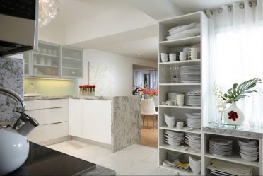 Como pendurar as fotos certas no interior da cozinha - 205+ (Foto) Idéias elegantes e bonitas