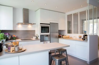 Como pendurar as fotos certas no interior da cozinha - 205+ (Foto) Idéias elegantes e bonitas