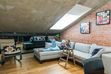 Home design com sótão (170+ fotos) - opções de decoração de interiores de quarto