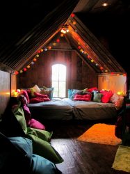 Home design com sótão (170+ fotos) - opções de decoração de interiores de quarto