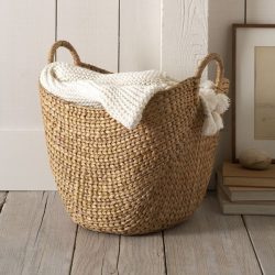 Cesto de roupa na casa de banho: 145+ (foto) construído, vime, canto