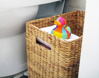 Cesto de roupa na casa de banho: 145+ (foto) construído, vime, canto
