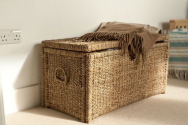 Cesto de roupa na casa de banho: 145+ (foto) construído, vime, canto