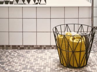 Cesto de roupa na casa de banho: 145+ (foto) construído, vime, canto