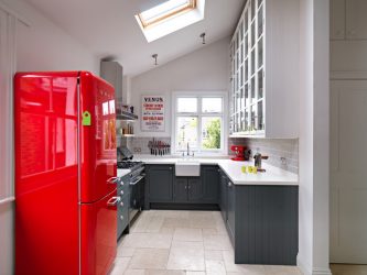 A magia da cor que afeta nossa percepção do interior: Design de uma cozinha vermelha em cores brilhantes (mais de 115 fotos)
