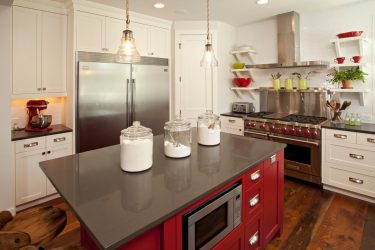 A magia da cor que afeta nossa percepção do interior: Design de uma cozinha vermelha em cores brilhantes (mais de 115 fotos)