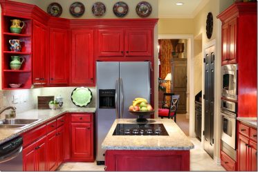 A magia da cor que afeta nossa percepção do interior: Design de uma cozinha vermelha em cores brilhantes (mais de 115 fotos)