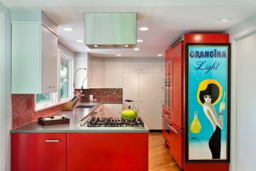 A magia da cor que afeta nossa percepção do interior: Design de uma cozinha vermelha em cores brilhantes (mais de 115 fotos)