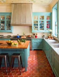 การออกแบบห้องครัวที่สวยงามในสไตล์โปรวองซ์: 240+ ภาพถ่ายของการออกแบบที่ทันสมัย ​​(ผนัง, เพดาน, ผ้าม่าน)