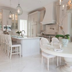 การออกแบบห้องครัวที่สวยงามในสไตล์โปรวองซ์: 240+ ภาพถ่ายของการออกแบบที่ทันสมัย ​​(ผนัง, เพดาน, ผ้าม่าน)