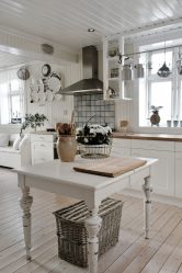 การออกแบบห้องครัวที่สวยงามในสไตล์โปรวองซ์: 240+ ภาพถ่ายของการออกแบบที่ทันสมัย ​​(ผนัง, เพดาน, ผ้าม่าน)