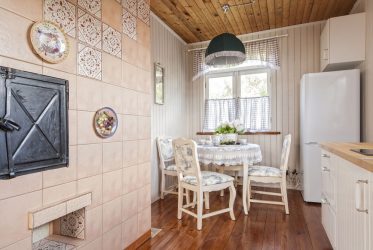 การออกแบบห้องครัวที่สวยงามในสไตล์โปรวองซ์: 240+ ภาพถ่ายของการออกแบบที่ทันสมัย ​​(ผนัง, เพดาน, ผ้าม่าน)