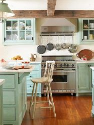 การออกแบบห้องครัวที่สวยงามในสไตล์โปรวองซ์: 240+ ภาพถ่ายของการออกแบบที่ทันสมัย ​​(ผนัง, เพดาน, ผ้าม่าน)