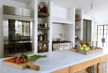 การออกแบบห้องครัวที่สวยงามในสไตล์โปรวองซ์: 240+ ภาพถ่ายของการออกแบบที่ทันสมัย ​​(ผนัง, เพดาน, ผ้าม่าน)