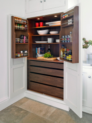Interior da cozinha com um nicho: Nós decoramos o espaço da cozinha corretamente (na parede, sob a janela, no canto)