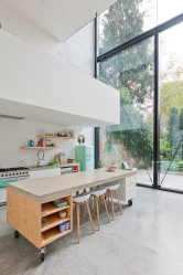 Interior da cozinha com um nicho: Nós decoramos o espaço da cozinha corretamente (na parede, sob a janela, no canto)