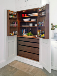 Interior da cozinha com um nicho: Nós decoramos o espaço da cozinha corretamente (na parede, sob a janela, no canto)