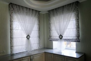 Design de cortinas de lambrequim na cozinha (145 + Foto): não é uma tarefa fácil, mas factível de registro