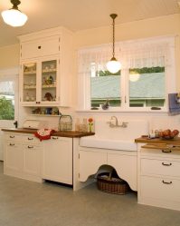 Design de cortinas de lambrequim na cozinha (145 + Foto): não é uma tarefa fácil, mas factível de registro