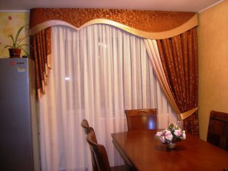 Design de cortinas de lambrequim na cozinha (145 + Foto): não é uma tarefa fácil, mas factível de registro