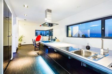 Quais móveis de cor escolher para a cozinha? Apresse-se para aprender sobre novas idéias para o interior (mais de 280 fotos)