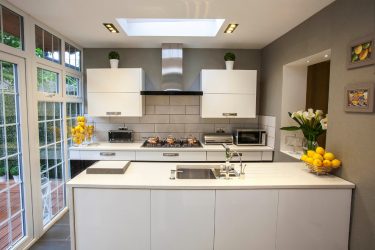 Quais móveis de cor escolher para a cozinha? Apresse-se para aprender sobre novas idéias para o interior (mais de 280 fotos)