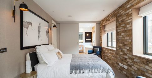 Portas interiores no interior do apartamento (305+ fotos): opções elegantes e modernas