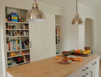 Portas interiores no interior do apartamento (305+ fotos): opções elegantes e modernas