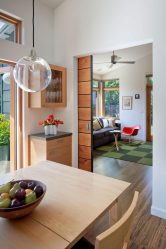 Portas interiores no interior do apartamento (305+ fotos): opções elegantes e modernas