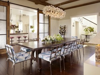 Portas interiores no interior do apartamento (305+ fotos): opções elegantes e modernas