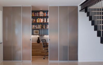 Portas interiores no interior do apartamento (305+ fotos): opções elegantes e modernas