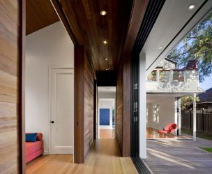 Portas interiores no interior do apartamento (305+ fotos): opções elegantes e modernas