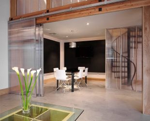 Portas interiores no interior do apartamento (305+ fotos): opções elegantes e modernas