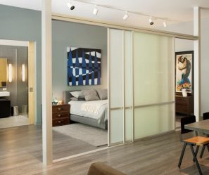 Portas interiores no interior do apartamento (305+ fotos): opções elegantes e modernas