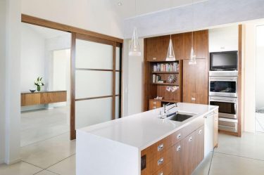Portas interiores no interior do apartamento (305+ fotos): opções elegantes e modernas