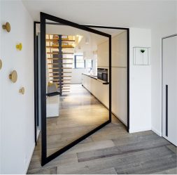 Portas interiores no interior do apartamento (305+ fotos): opções elegantes e modernas
