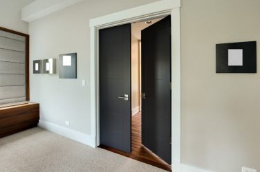 Portas interiores no interior do apartamento (305+ fotos): opções elegantes e modernas