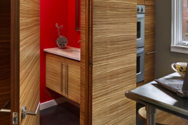 Portas interiores no interior do apartamento (305+ fotos): opções elegantes e modernas