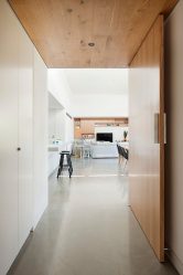 Portas interiores no interior do apartamento (305+ fotos): opções elegantes e modernas