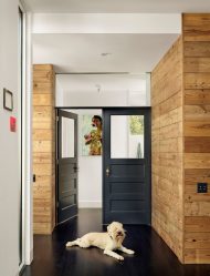 Portas interiores no interior do apartamento (305+ fotos): opções elegantes e modernas