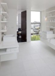 Portas interiores no interior do apartamento (305+ fotos): opções elegantes e modernas