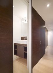 Portas interiores no interior do apartamento (305+ fotos): opções elegantes e modernas